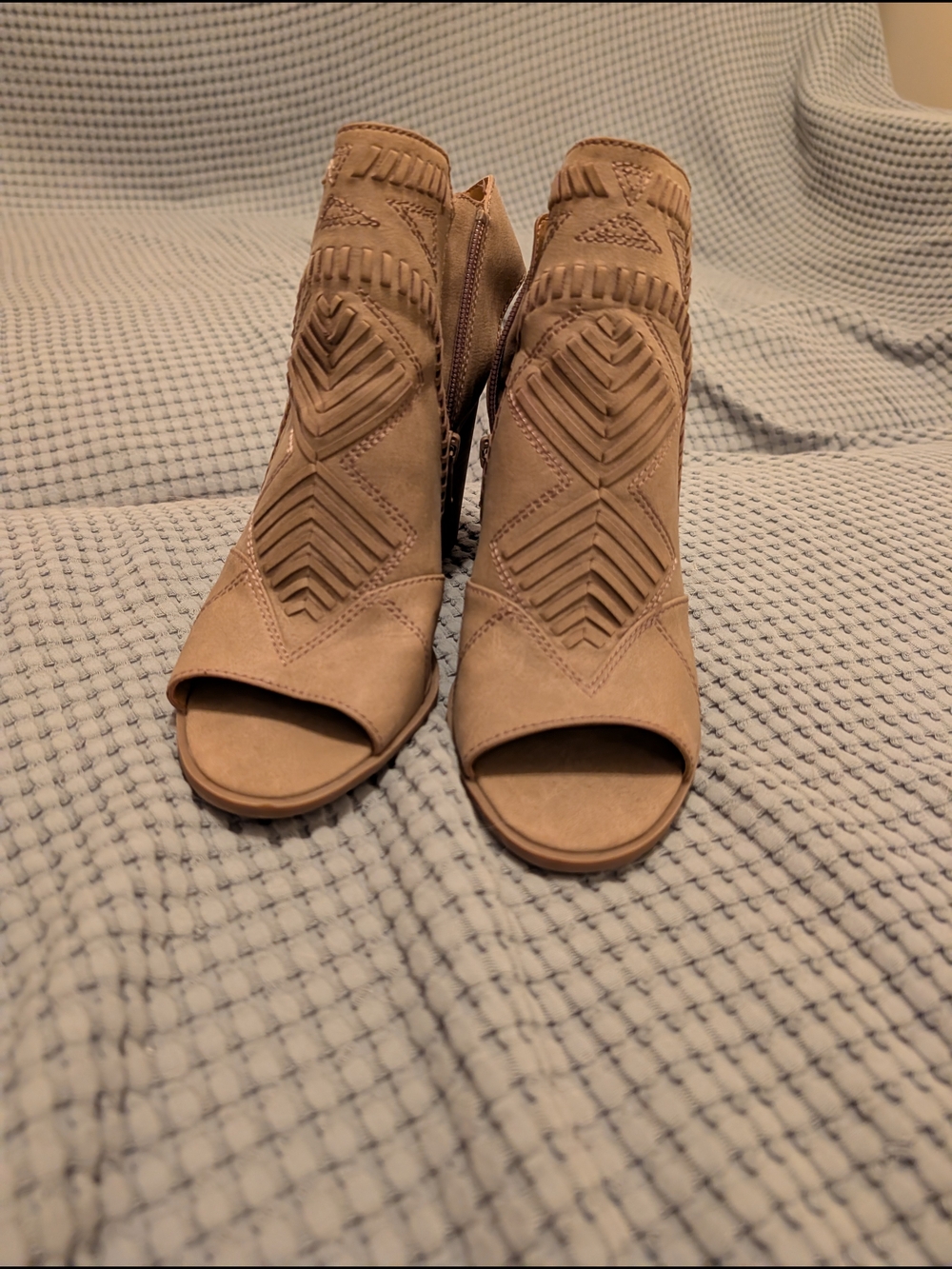 Universal Thread Women's Taupe Peep-Toe Booties Size 8.5